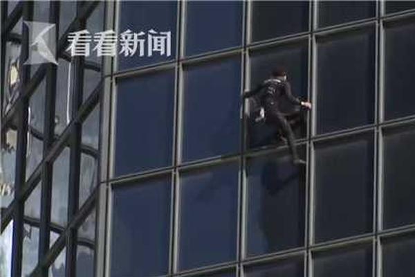 “羅斯?！碧?hào)航母上的病毒從哪來(lái)？美越網(wǎng)友隔空“開(kāi)戰(zhàn)”了