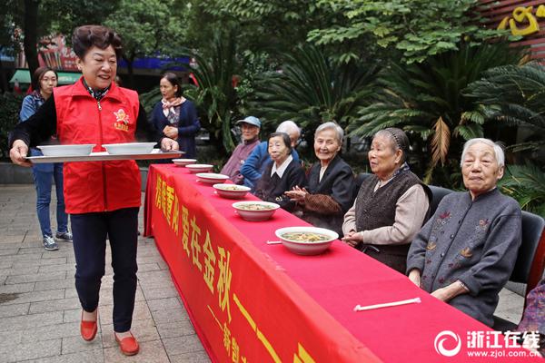 高清-13年前的今天科比雙絕殺太陽(yáng)