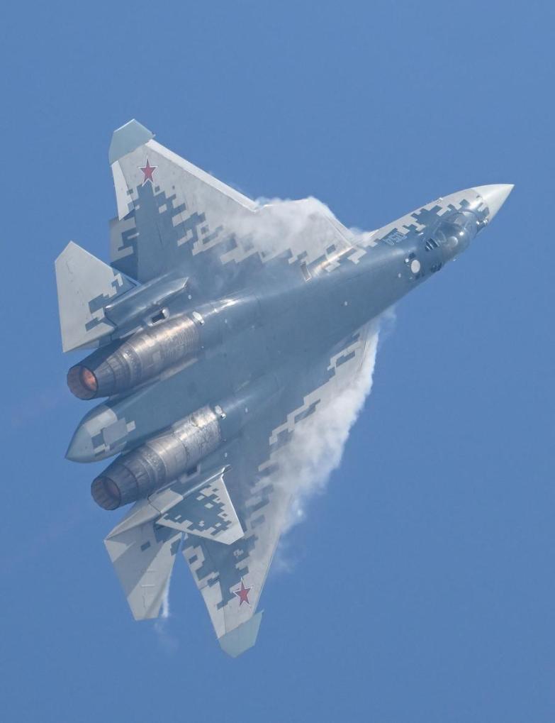 他囂張到拿仙露漱口，甩帝兵砸人