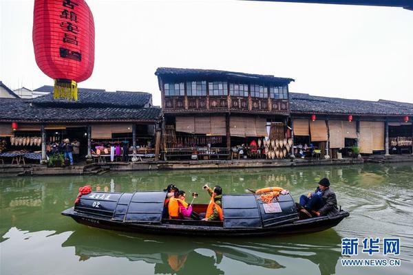 特朗普高調(diào)出征迎戰(zhàn)希拉里