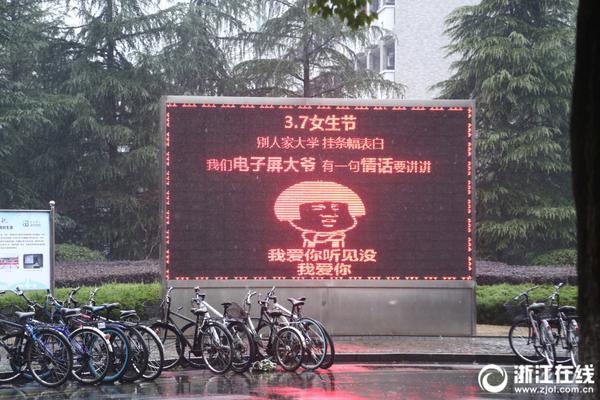 查爾斯王子結(jié)束隔離狀態(tài) 身體狀況良好