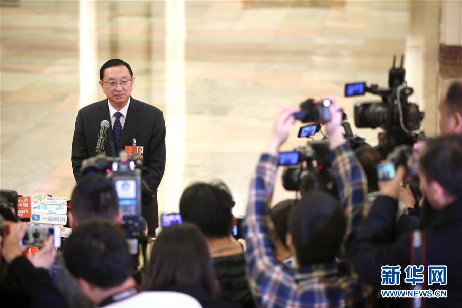 董藩：我不主張?jiān)谑湛s型城市搞振興