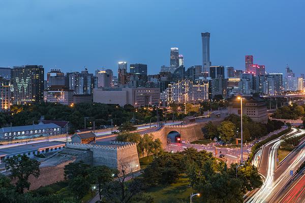 詩佳秀善蕙潤防曬亮彩氣墊粉底評測