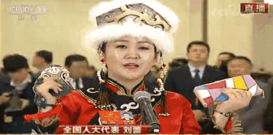 倒春寒中的北戴河大浪滔天群鷗飛舞