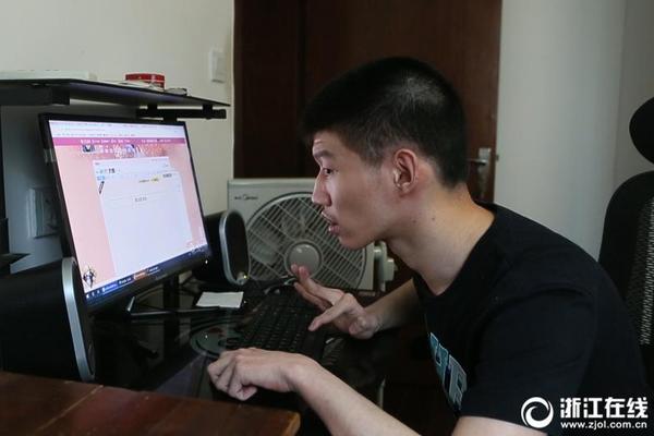 比轎跑SUV更另類 敞篷SUV連大眾都不矜持了
