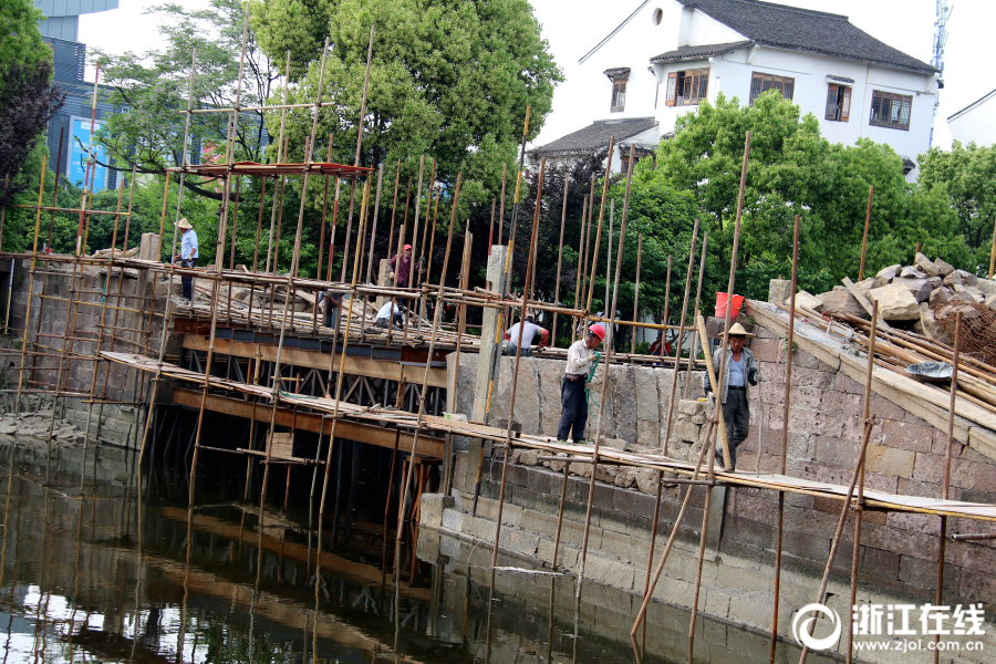 請(qǐng)記住為你手機(jī)而死的90后