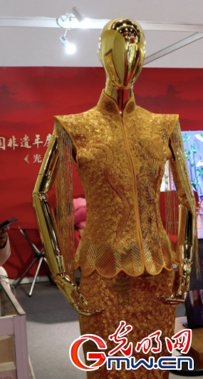 醫(yī)院飛身擒小偷！見(jiàn)義勇為的身影中又見(jiàn)退役軍人
