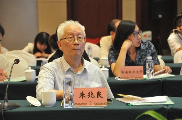 外媒公布最新64款安全車型